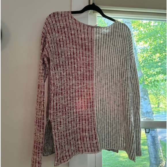 Roxy Sweater 🏄 - Picture 2 of 5